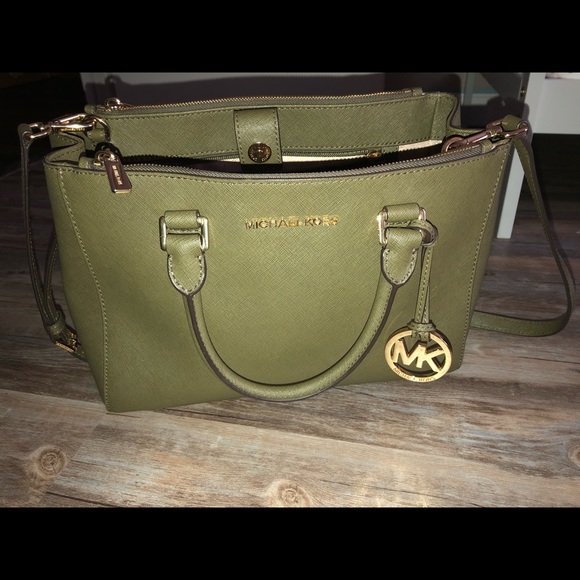 michael kors olive green purse